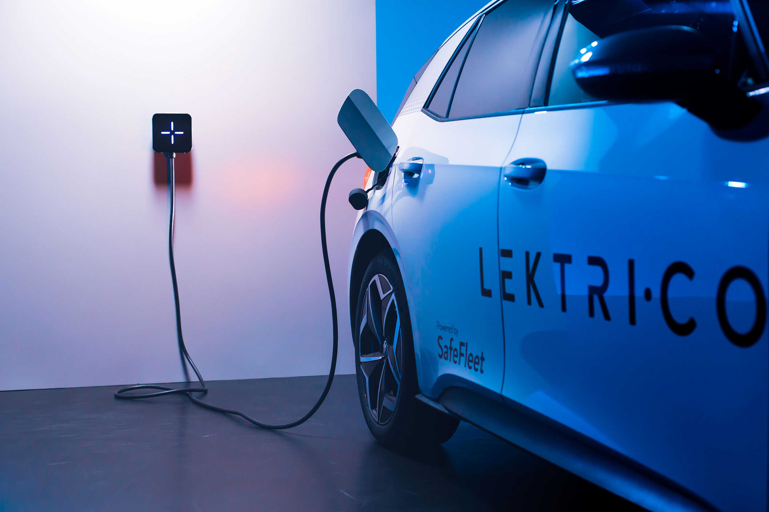 Statie de Incarcare Masini Electrice LEKTRI.CO 1P7K + EM, monofazat, 7.4 kW, 32A, Type 2, cablu 5m Wi-Fi